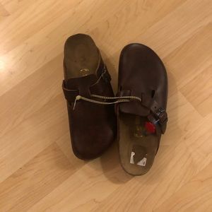 Brown Leather Birkenstocks!